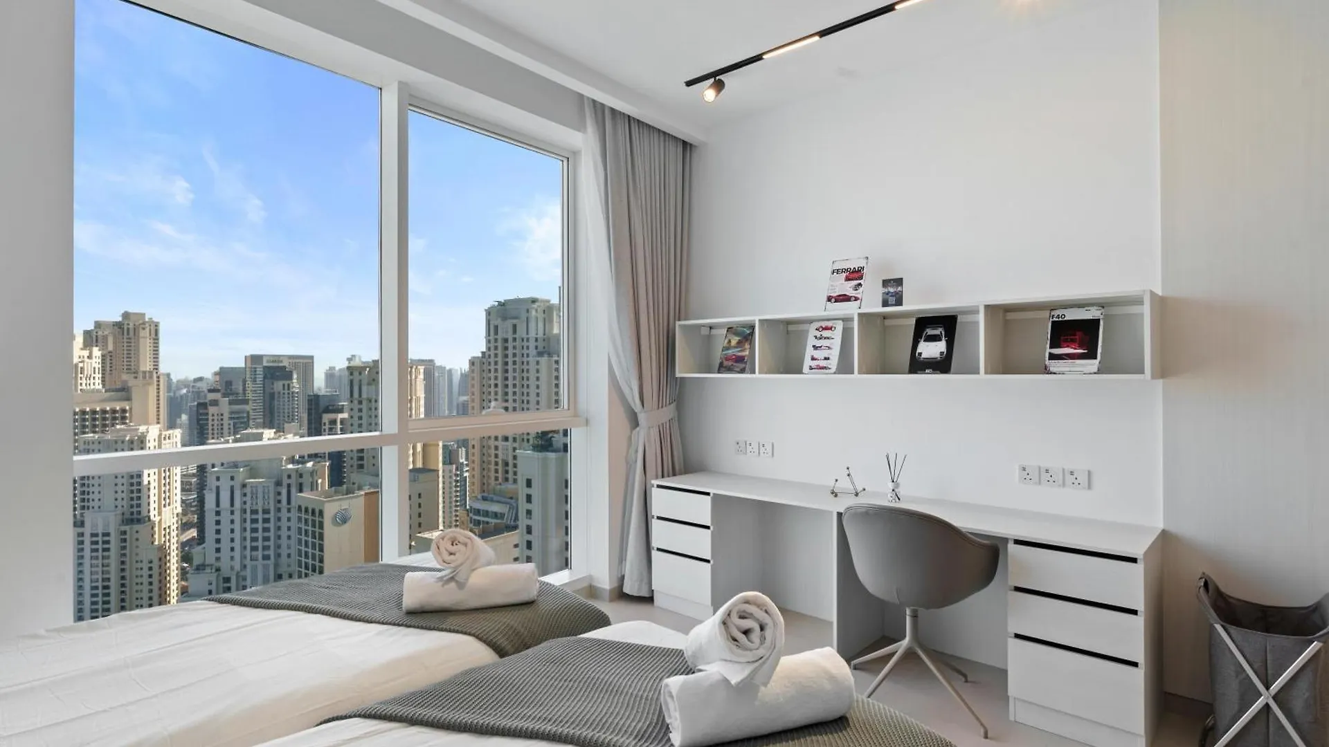 Apartment Ferrari Inspired Modern 3Bhk With Maids Room And Full Sea View Dubai