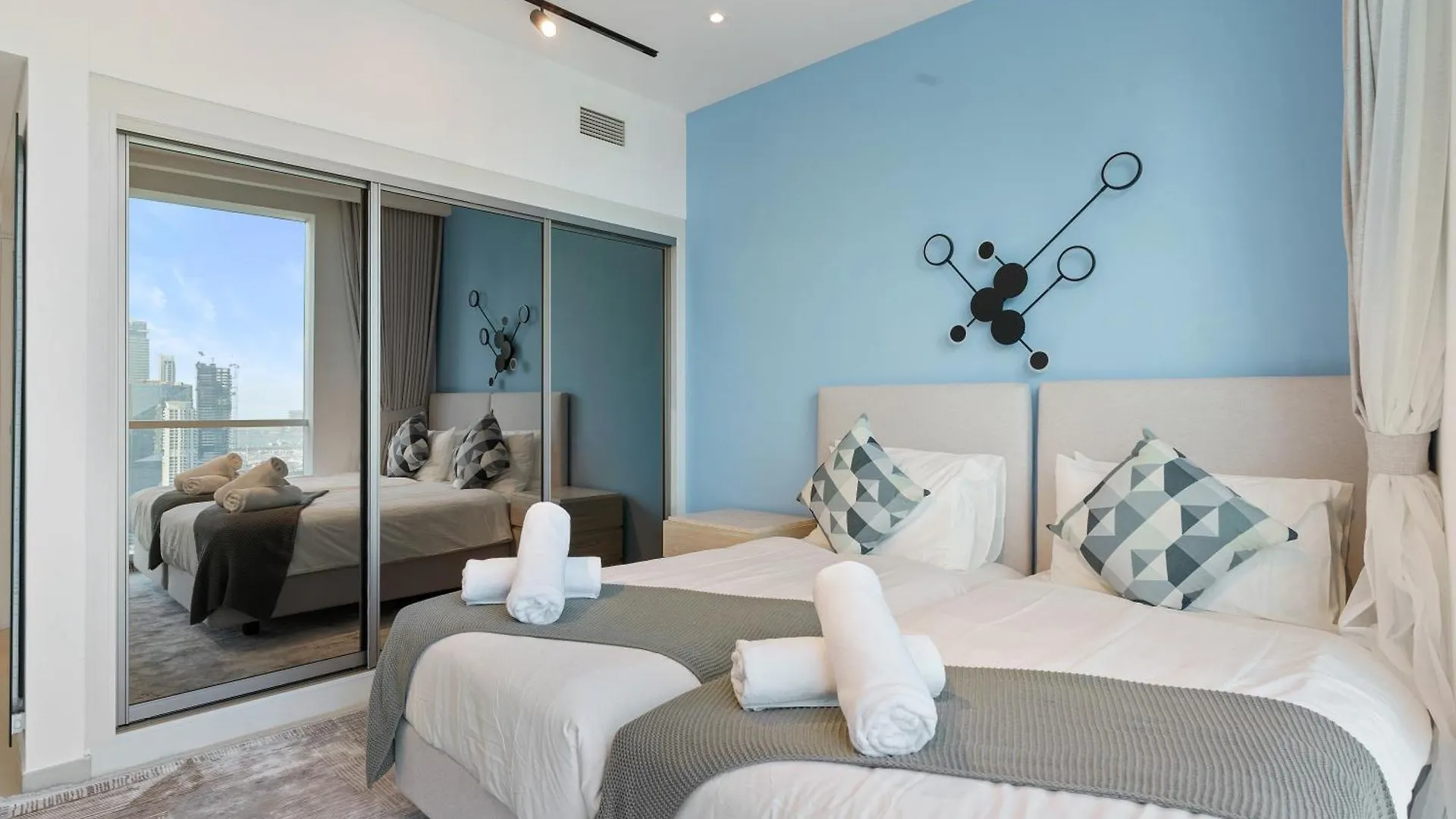 Apartment Ferrari Inspired Modern 3Bhk With Maids Room And Full Sea View Dubai