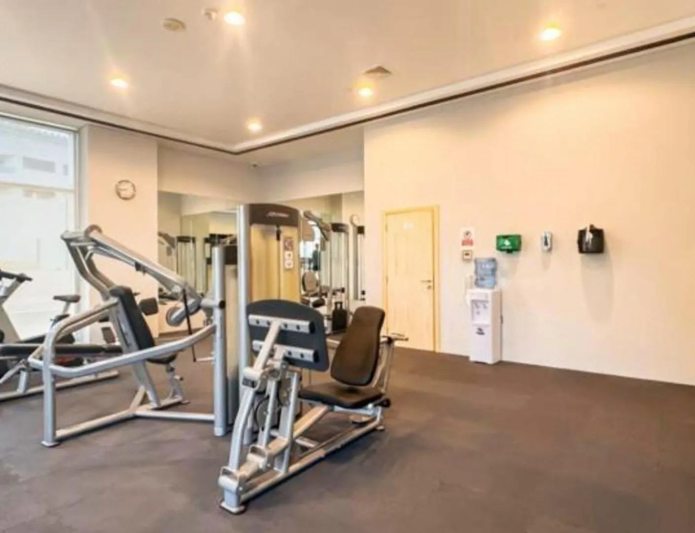 Ferrari Inspired Modern 3Bhk With Maids Room And Full Sea View Dubai 0*,  United Arab Emirates